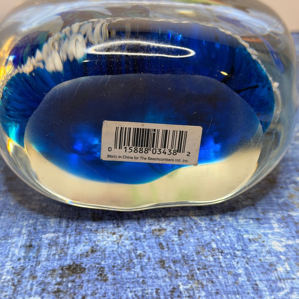 Art Glass Aquarium Paperweight “Under The Sea” - Picture 5 of 6
